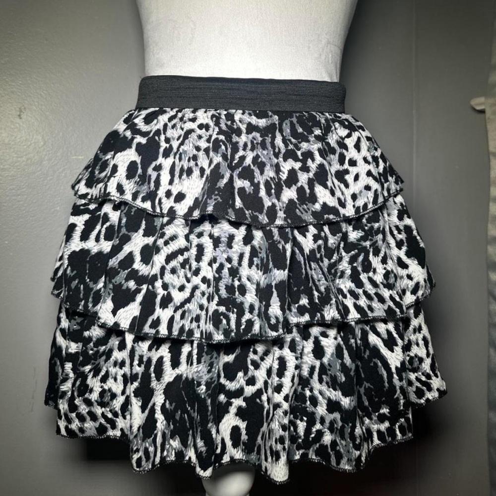 Chic Leopard Print Tiered Skirt